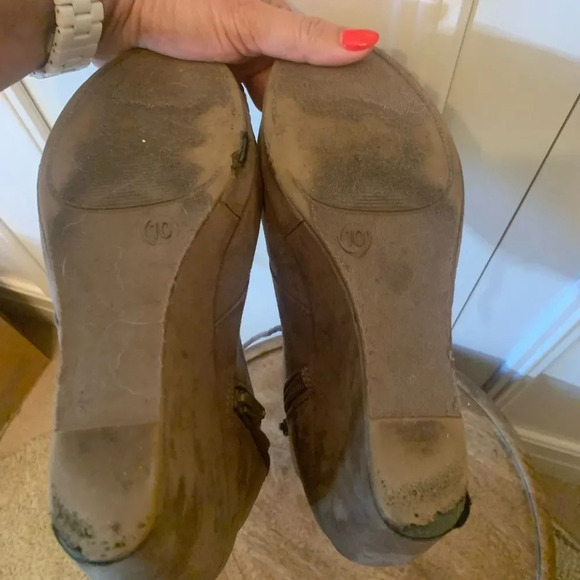 Merona Tan Faux Suede Booties - 10M - Picture 8 of 8